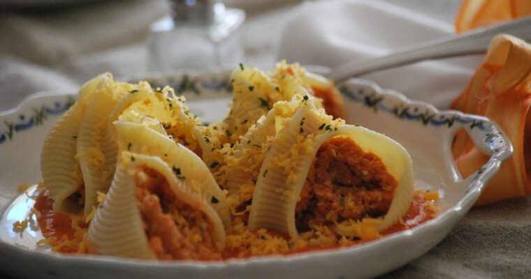 receta de Caracolas con huevo duro