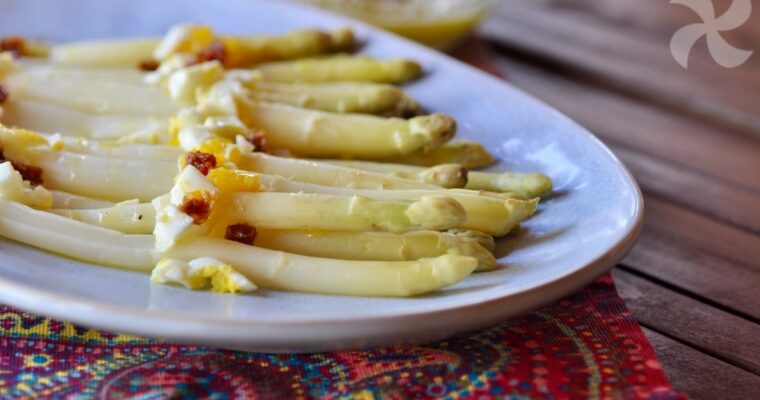 receta de Espárragos blancos al vapor con aceite de limón con thermomix