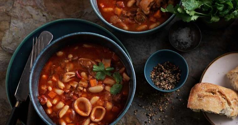 receta de Potaje de judías blancas con calamares con thermomix