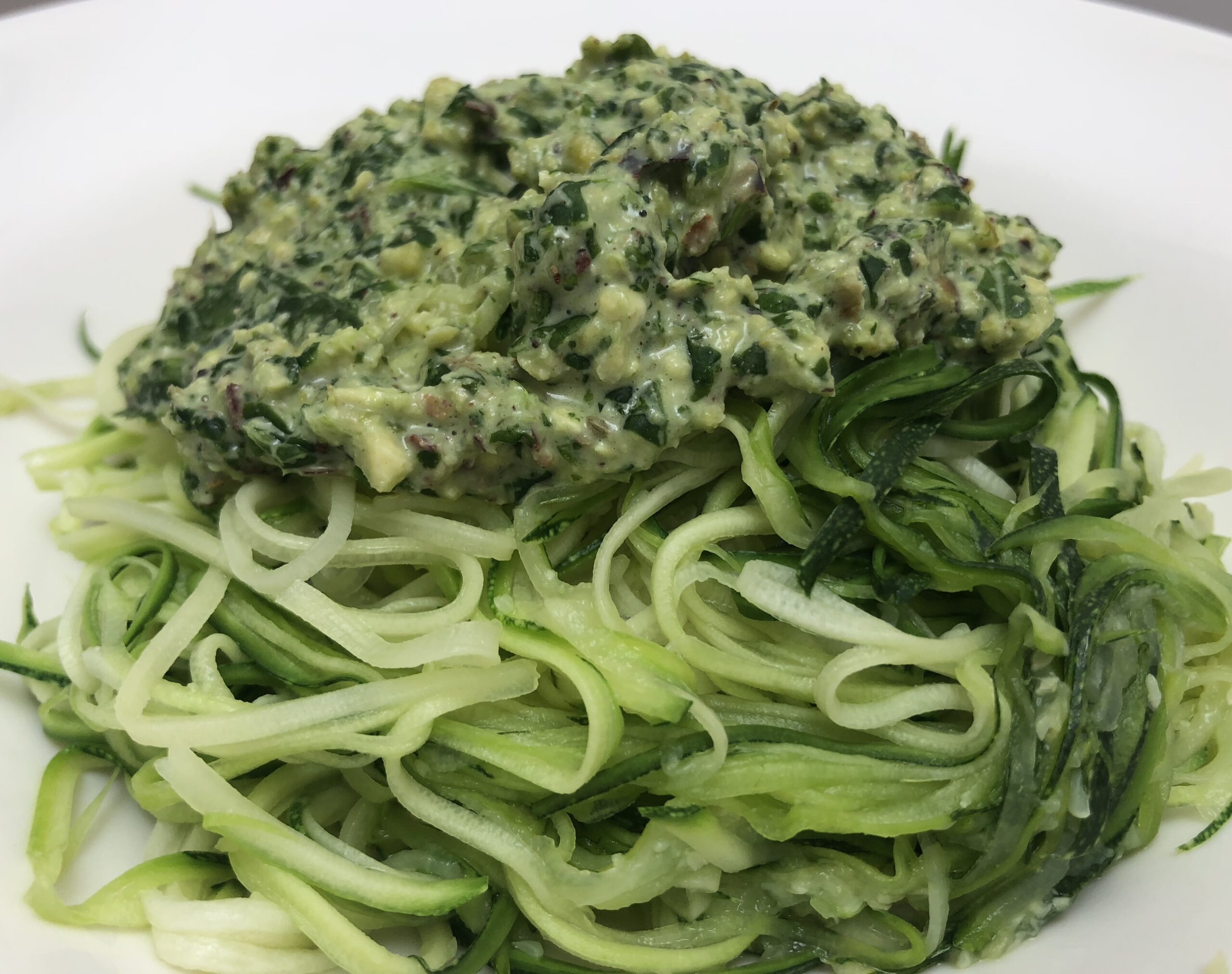 receta de Tagliatelle con pesto económico de calabacín con thermomix