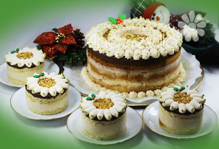 An Exquisite Twist on the Classic Dessert: Try the Bizcocho Helado de Turrón con Olla GM