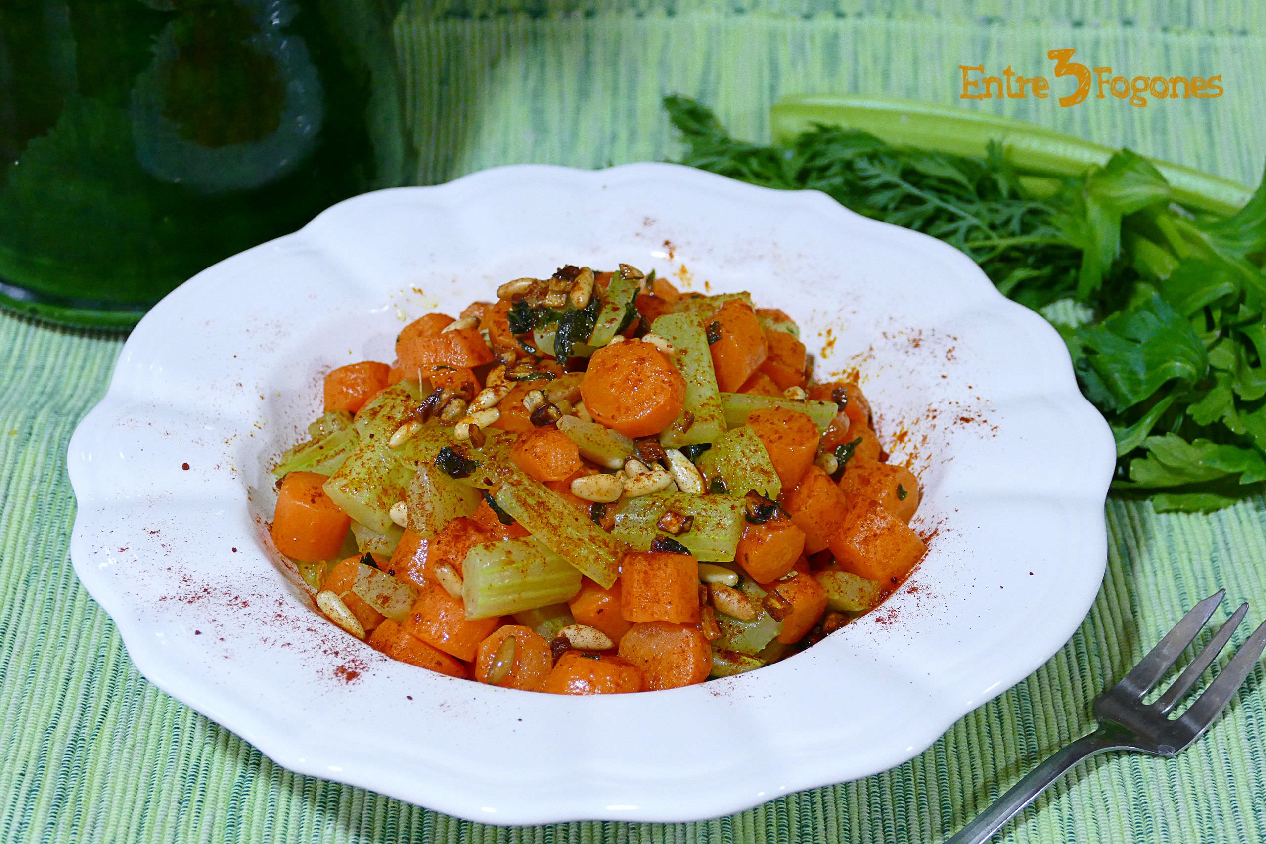 Añade un toque saludable a tus platos con esta receta de sal de apio hecha en Thermomix