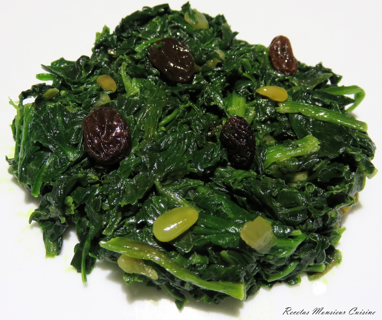 Deliciously Nutty: Exploring the World of Pasas y Piñones con monsieur cuisine