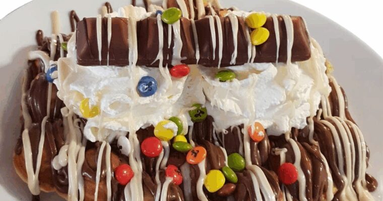 Indulge in a Rich and Creamy Treat with Helado de Chocolate con Mambo