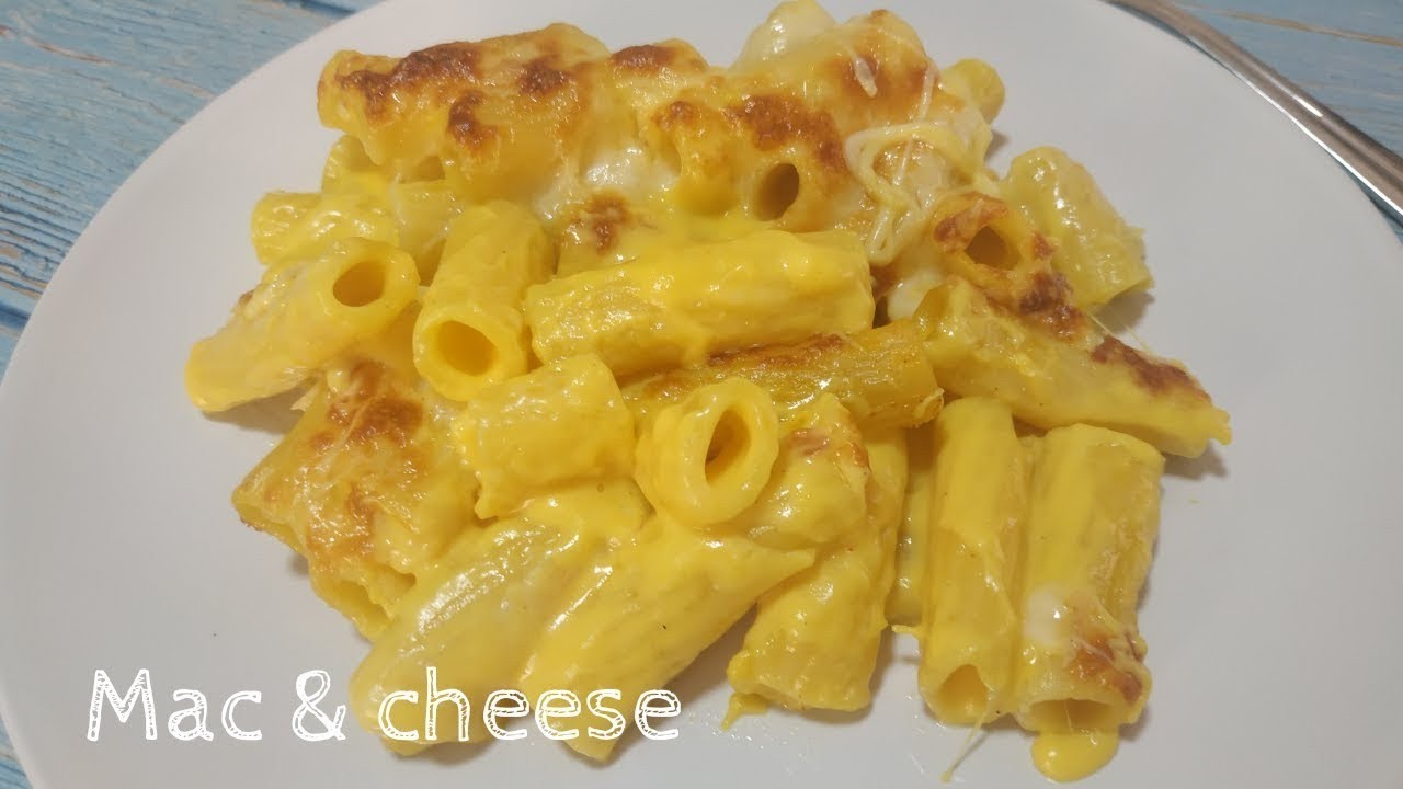 Indulge in the Creamy Goodness of Macarrones a la Carbonara con MAMBO