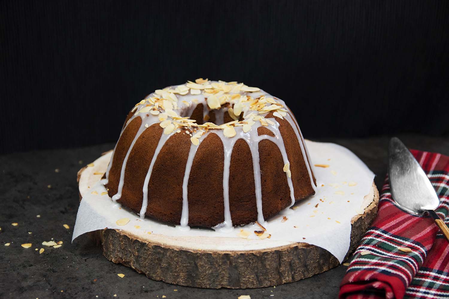 Irresistible Fusion: Combining Spanish Turron and Modern Baking Techniques in Bizcocho de Turron con Mambo
