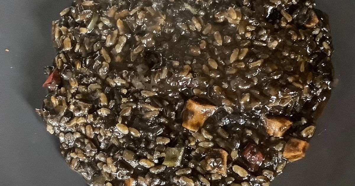 A Taste of Spain: Arroz Negro con Chipirones Recipe Adapted for Olla GM