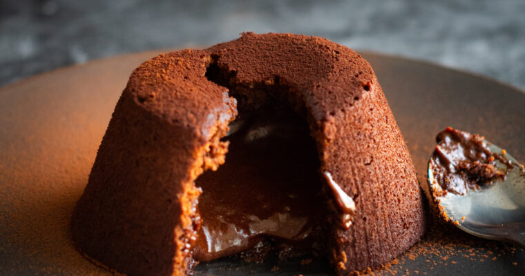 Indulge in Decadent Delights: Coulant de Chocolate con MAMBO Recipe