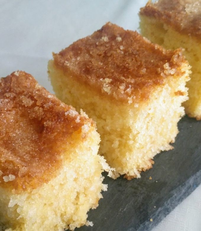 Indulge in the Perfect Blend of Tradition and Innovation with Coca de Llanda con Monsieur Cuisine