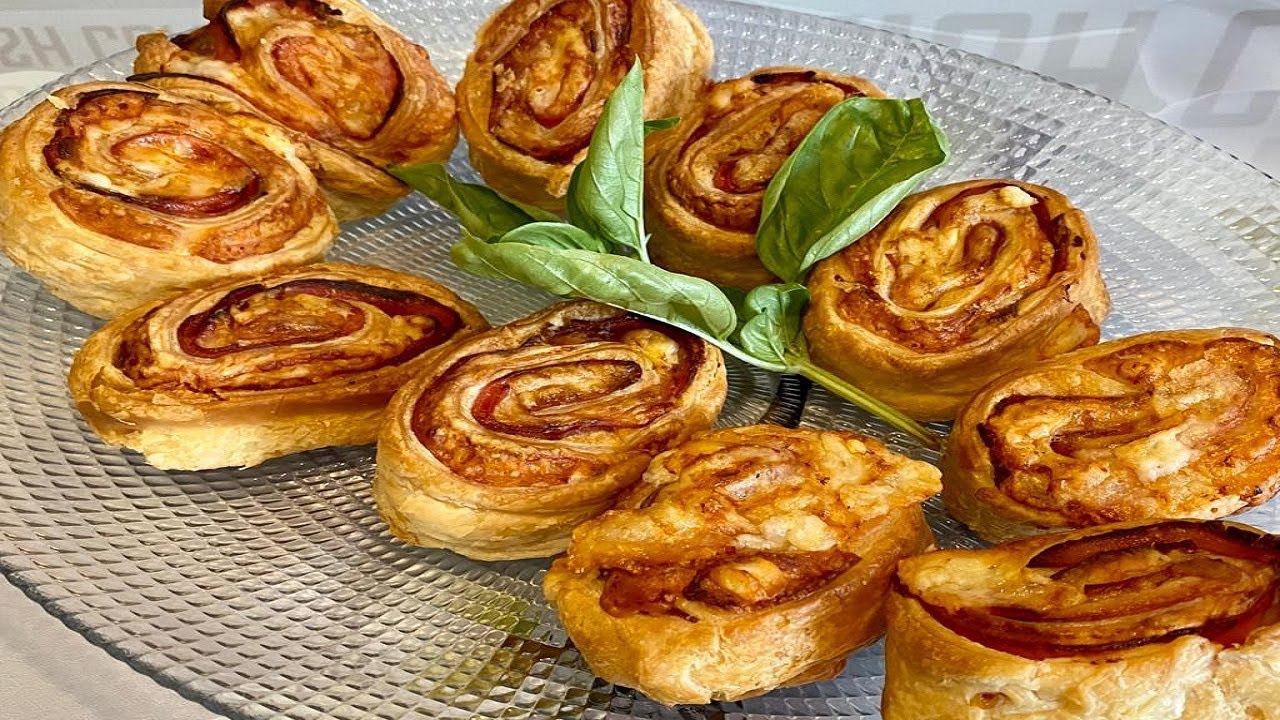 Delicious Hojaldritos de queso y fresa recipe for your Olla GM