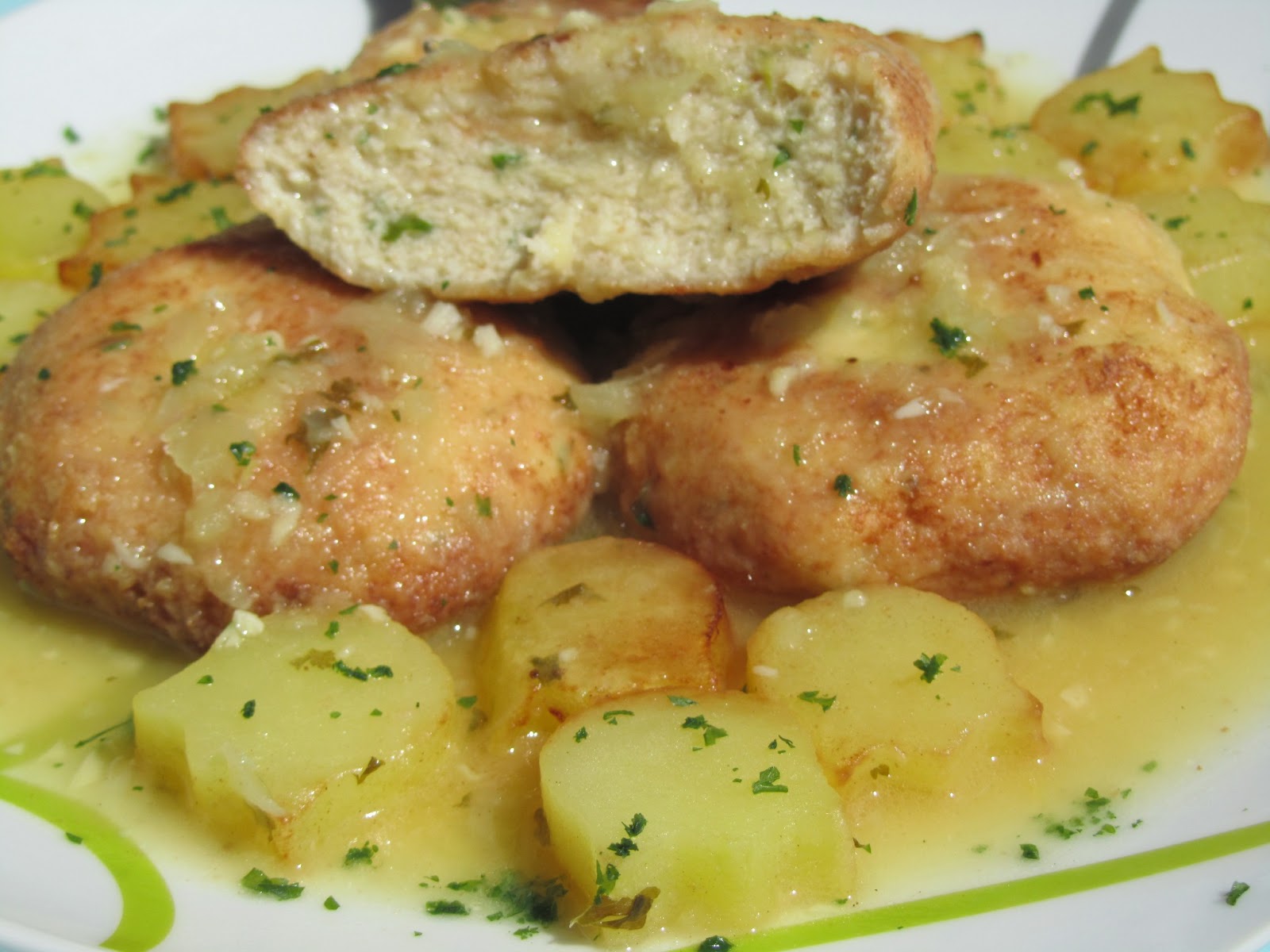 Deliciosos filetes rusos de pollo en salsa: la receta perfecta para tu olla GM