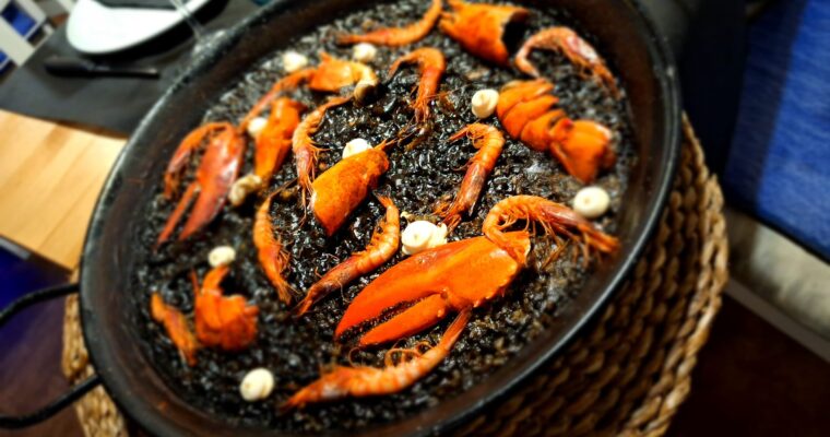 Experience the Ultimate Fusion of Flavors with Paella con Mambo