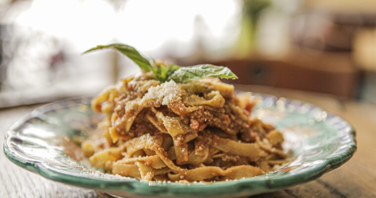 Indulge in a Taste of Italy with Macarrones a la Napolitana Gratinados con MAMBO