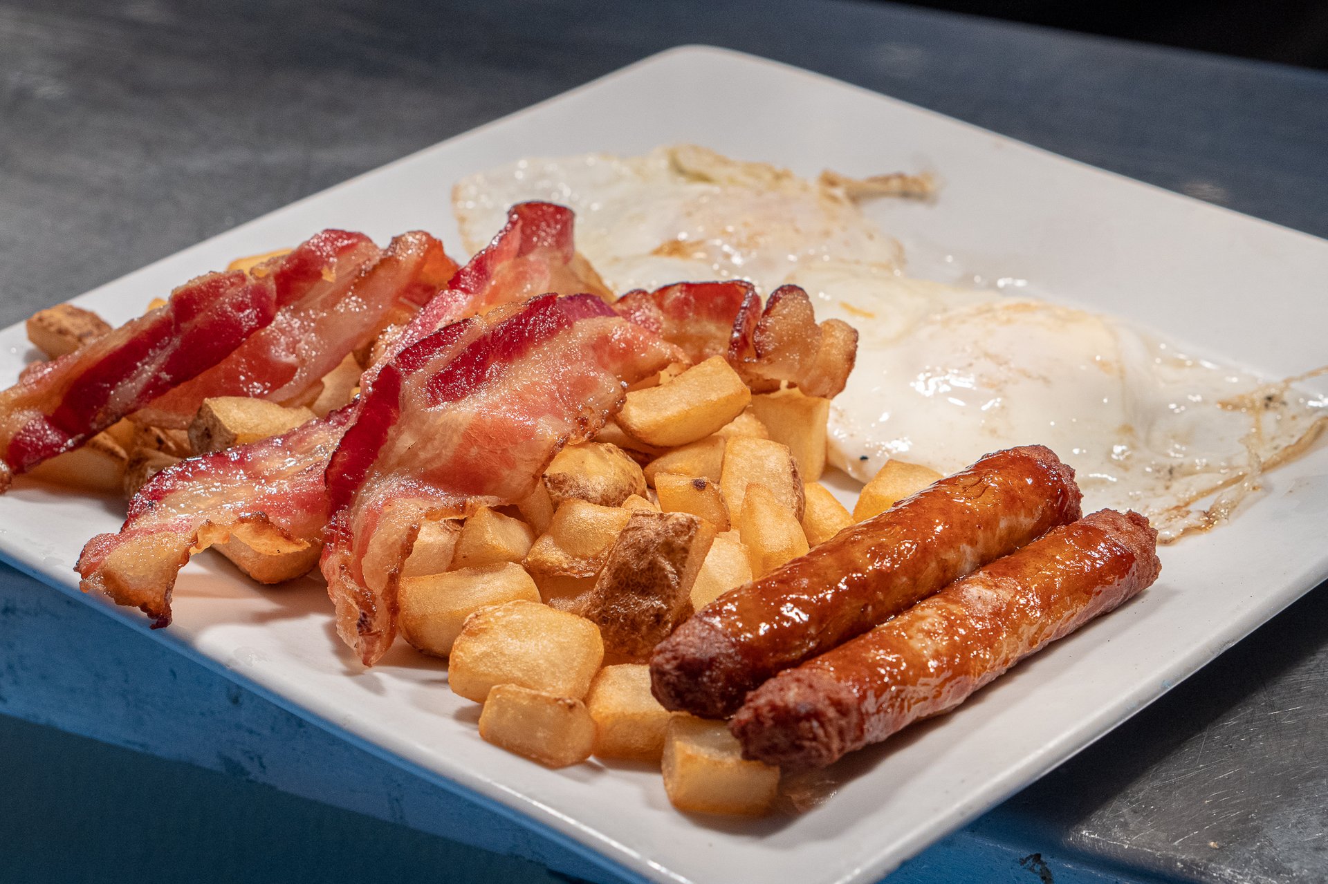 Savor the Flavor: Croquetas de Salchichas con MAMBO Recipe to Delight Your Taste Buds