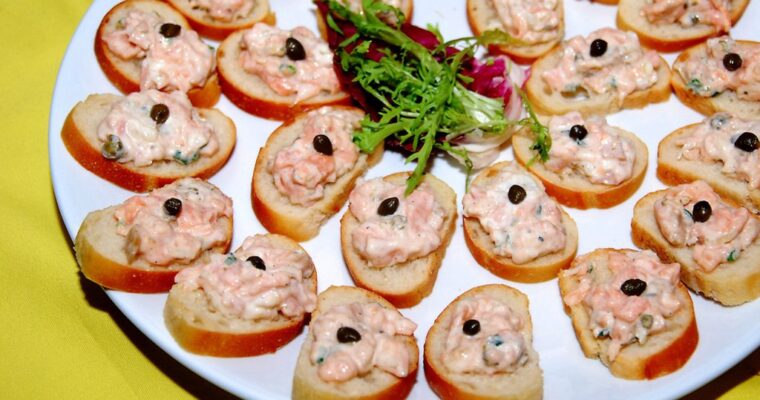 Sorprende a tus invitados con estos exquisitos sandwiches de queso con tomate y nueces hechos en Thermomix