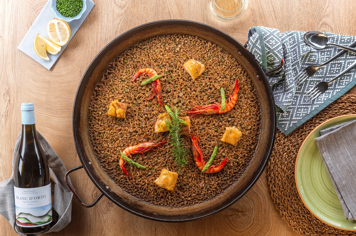 Delight Your Taste Buds with Fideuá de Calamares Made in Olla GM