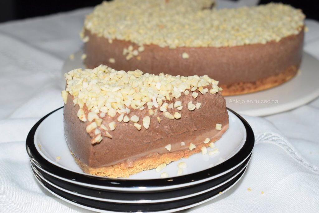 Indulge in the Perfect Pairing: Tarta Chocolates con Mambo
