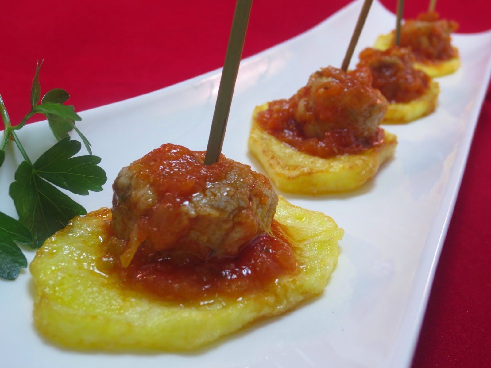 Easy and Delicious: Solomillo o Magro con Tomate with MAMBO Recipe